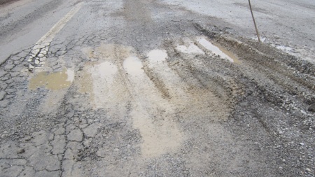 Quốc lộ 48 và những hình ảnh “thách thức” tài xế - 9