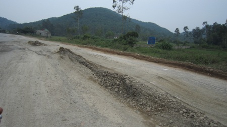 Quốc lộ 48 và những hình ảnh “thách thức” tài xế - 7