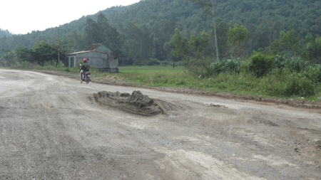 Quốc lộ 48 và những hình ảnh “thách thức” tài xế - 5