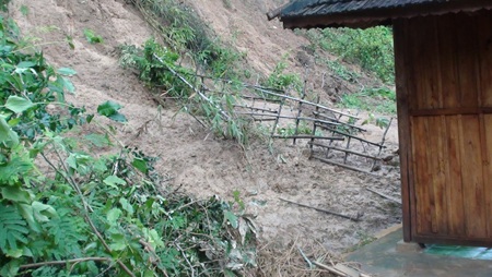 Hỗ trợ 38 tỷ đồng di dân khẩn cấp vùng thiên tai sạt lở - 1