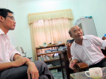 Phóng viên bị kiểm điểm vì chia sẻ thông tin phá rừng cho báo chí  - 3