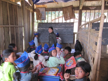 Nhân ngày 20/11: Nghĩ về thầy cô - 1