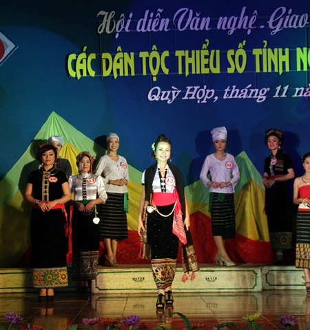 Giao lưu văn hoá các dân tộc thiểu số tỉnh Nghệ An lần thứ 2 - 16