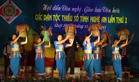 Giao lưu văn hoá các dân tộc thiểu số tỉnh Nghệ An lần thứ 2 - 13