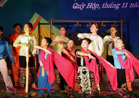 Giao lưu văn hoá các dân tộc thiểu số tỉnh Nghệ An lần thứ 2 - 14