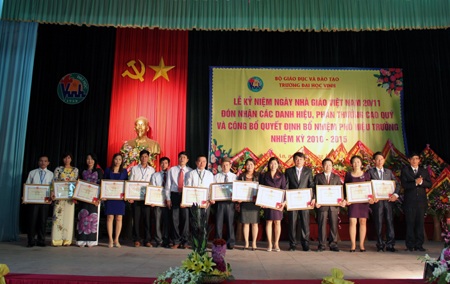 ĐH Vinh bổ nhiệm thêm phó hiệu trưởng - 2