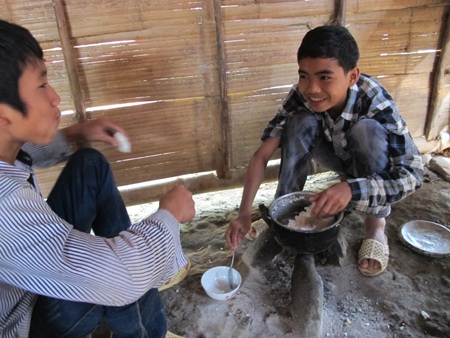 Dựng lều tranh nuôi con chữ - 11