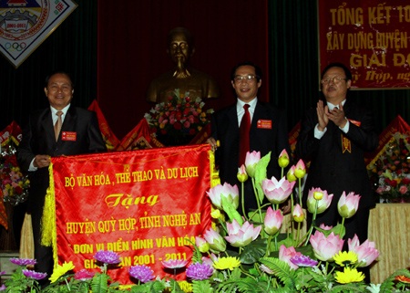 Bảo tồn, khai thác và phát huy các giá trị văn hoá truyền thống  - 1