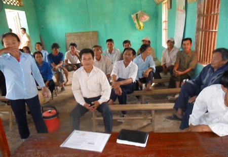 Phá trại lợn, đánh công nhân để... phản đối ô nhiễm - 4