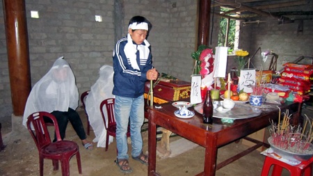 Vụ lật xe thảm khốc: CQĐT triệu tập thêm một cán bộ kiểm lâm  - 2