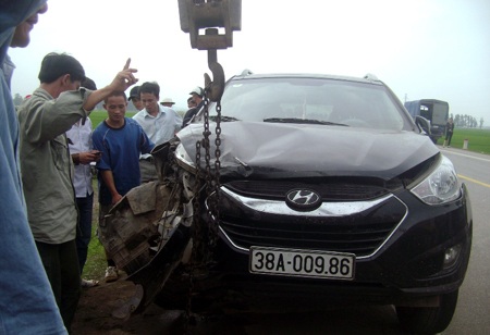 Tai nạn liên hoàn, nhiều người may mắn thoát chết