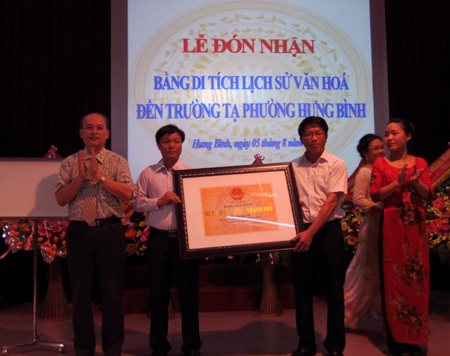  Lễ đón nhận Bằng di tích đền Trường Tạ.