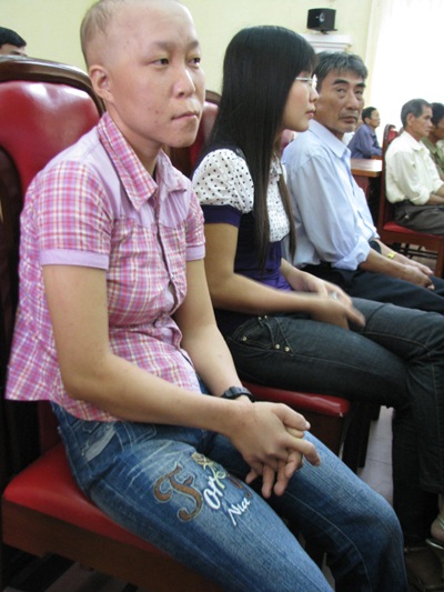 đến trọc đầu...