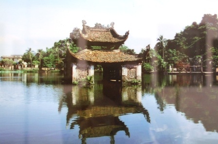 Thủy đình chùa Thầy