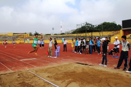 Các bộ môn thi đấu diễn ra sôi nổi.