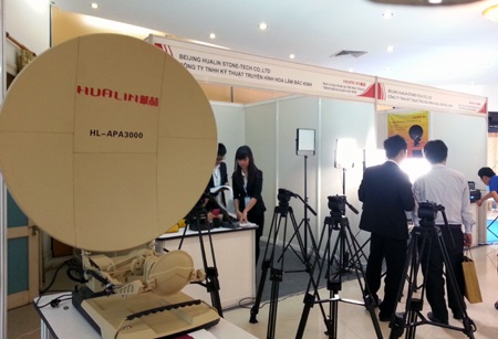 Sáng ngày 19/12, BTC LHTHTQ lần thứ 32 đã khai mạc triển lãm công nghệ kỹ thuật truyền hình