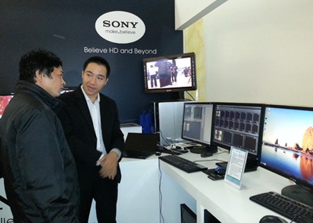 Các đơn vị cung cấp sản phẩm truyền hình giới thiệu các sản phẩm đến khách tham quan