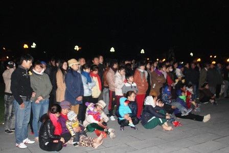 Về miền ví dặm.