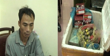 Liên tiếp phát hiện, bắt giữ nhiều vụ vận chuyển, tàng trữ pháo nổ - 1 Đối tượng Lê Sỹ Lợi cùng tang vật tại Cơ quan CA huyện Quyènh Lưu (Ảnh: Việt Hùng)