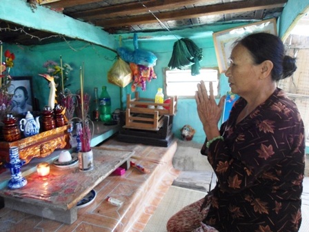 Mong có một mảnh đất để gia đình đỡ lênh đênh và có nơi hương khói thờ phụng 3 liệt sĩ.