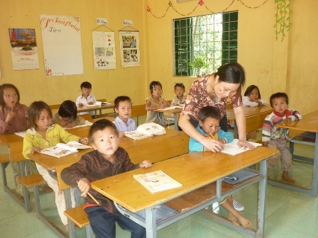 Với các giáo viên vùng cao, miền núi thì chuyện thưởng Tết vẫn là điệp khúc buồn