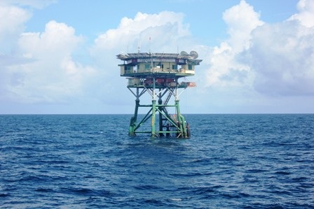 Một nhà giàn trong cụm nhà giàn DK1