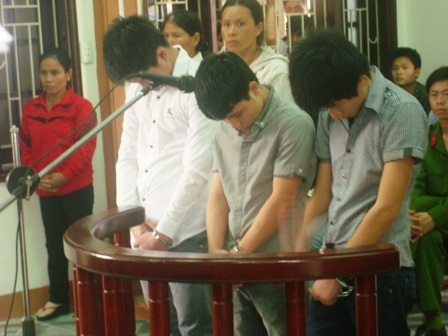 Các bị cáo tại phiên tòa