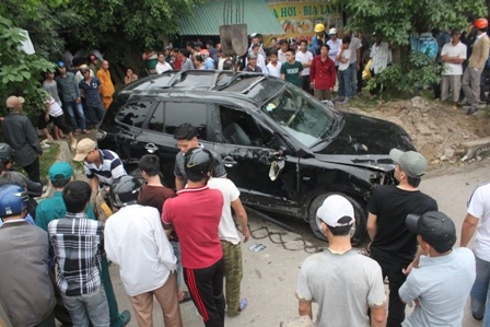 Hiện trường vụ tai nạn khiến 2 người chết thảm