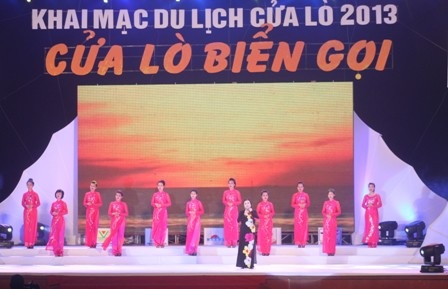 Ca sỹ Thành Lê với ca khúc Ân tình xứ Nghệ