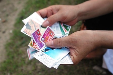 Người dân dễ sập bẫy của các đối tượng lừa đảo vì hám lợi và cả tin