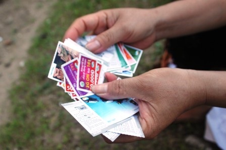 Số thẻ cào điện thoại chị Hà đã nộp cho số điện thoại lạ để nhận thưởng