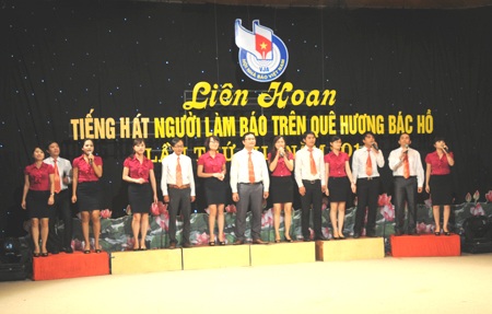 Ấn tượng chương trình Tiếng hát những người làm báo trên quê hương Bác