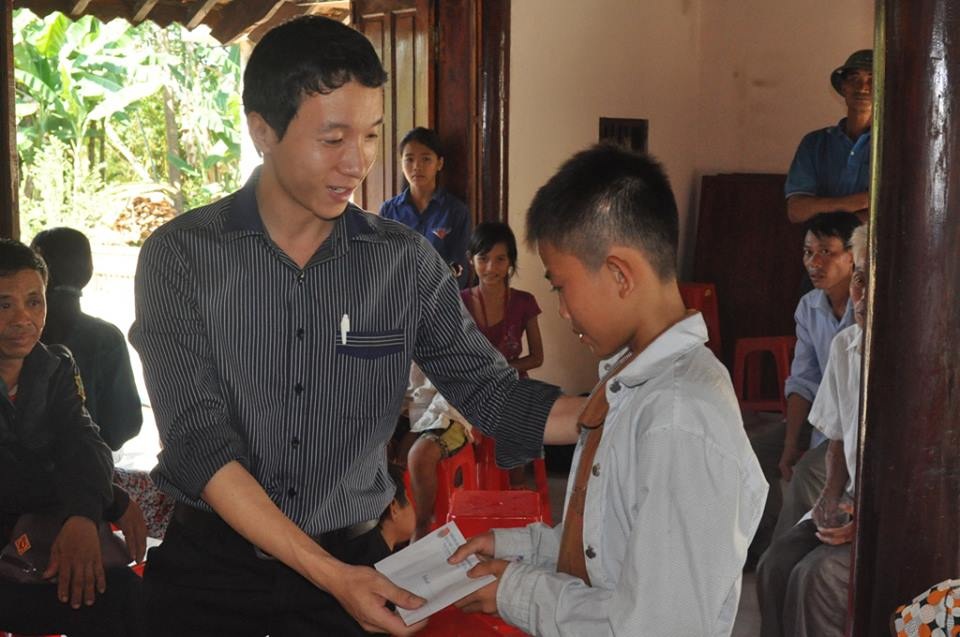 Gặp “dũng sĩ” nhỏ tuổi cứu 5 bạn khỏi tay thủy thần - 2 Gặp “dũng sĩ” nhỏ tuổi cứu 5 bạn khỏi tay thủy thần
