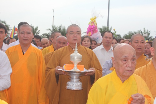 Hàng vạn người tham gia Đại lễ rước Ngọc Xá Lợi phật - 5 Ban trị sự phật giáo cung nghinh Ngọc Xá Lợi.