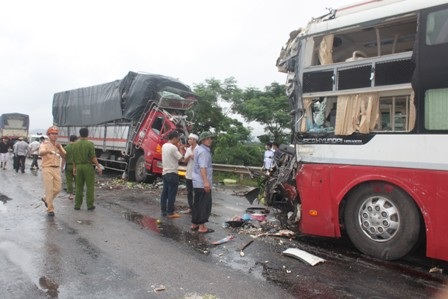 Hiện trường vụ tai nạn kinh hoàng