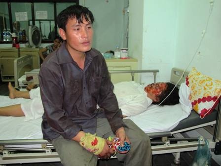 Nạn nhân sống sót bàng hoàng nhớ lại vụ lật xe ở Lào