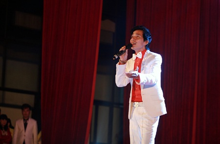 Giữa Mạc Tư khoa nghe câu hò