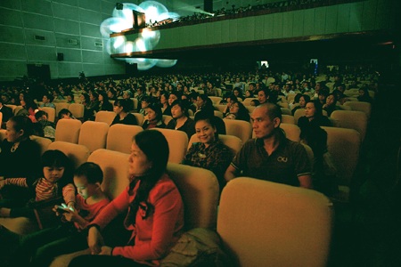 Giữa Mạc Tư khoa nghe câu hò