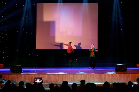 Ấn tượng và cảm động với cảnh diễn Chị đi tìm em. 