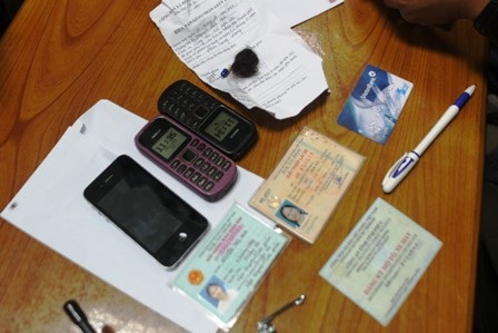 Tang vật thu giữ được từ hai đối tượng