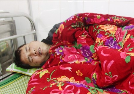 Hai đối tượng ăn trộm chó đang nằm điều trị tại bệnh viện đa khoa Đô Lương