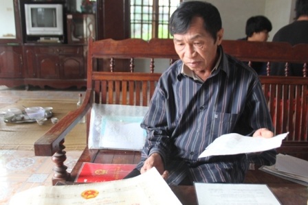 Ông Nguyễn Hồng Công thắc mắc trước kết quả giám định của bố con ông.