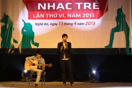 Cháy hết mình với niềm đam mê âm nhạc