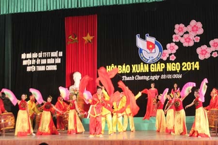 Rộn ràng khai mạc Hội báo Xuân Giáp Ngọ trên quê hương Bác Hồ