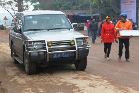 Xe biển xanh tại lễ hội đền Quả Sơn 