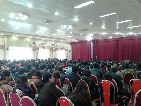 Thay đổi quy hoạch chợ, hàng trăm tiểu thương chợ Vinh bãi thị - 4 Lãnh đạo UBND tỉnh Nghệ An tổ chức đối thoại với các tiểu thương