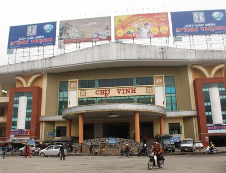 Chợ Vinh - chợ lớn nhất Nghệ An, nơi đang có trên 1.300 gian hàng kinh doanh