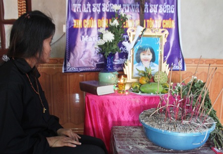 Từ ngày con gái bị tông chết, chị Mai như người mất hồn