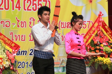 Lưu học sinh Lào, Thái Lan tưng bừng đón Tết cổ truyền trên xứ Nghệ