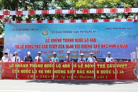 Khởi công cầu vượt QL46B đường sắt Bắc Nam và QL1A - 1 Khởi công cầu vượt QL46B đường sắt Bắc Nam và QL1A